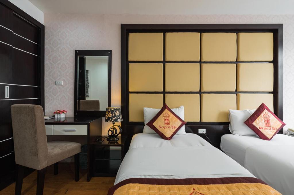 Hotel At Lily's