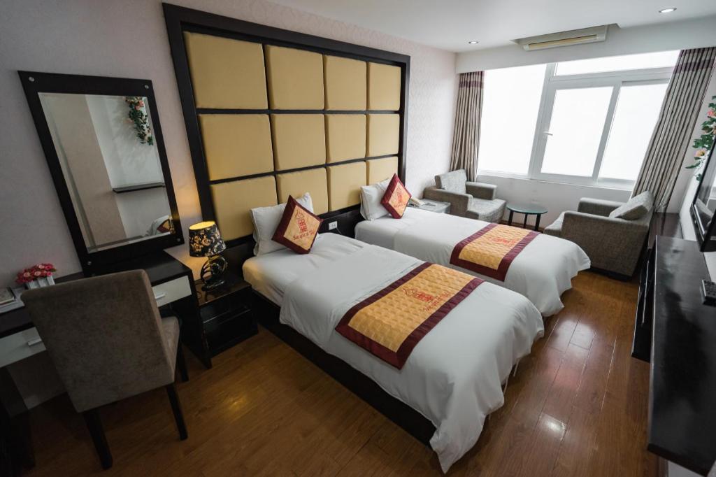 Hotel At Lily's